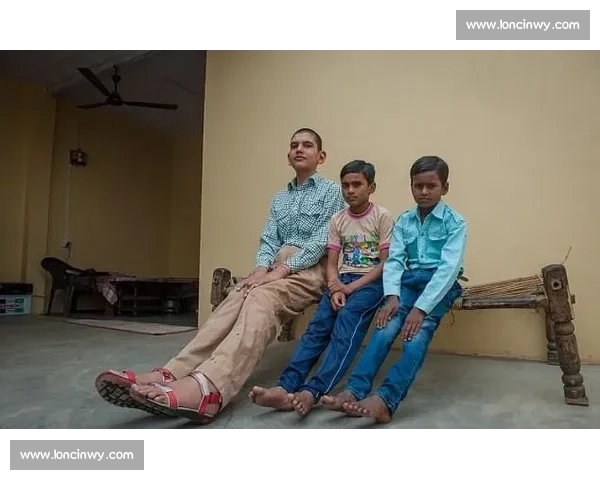 印度 8 岁男孩身高 1.98 米创吉尼斯纪录,基因与运动成就 “小巨人” 传奇